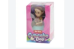cupcake doll action