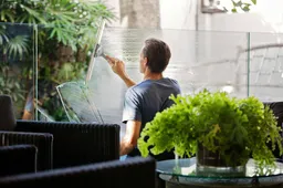 glazenwasser pexels mastercowley