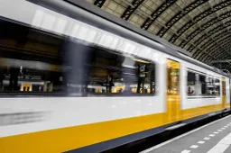 train 3714601 1280jpg