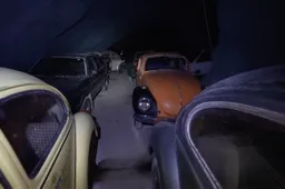 thumb vk oude volkswagen autos gevonden in een verlaten mijn in een berg in zwitserland