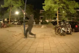 thumb vk aardig gek iemand maakt amsterdam osdorp wakker met machinegeweer