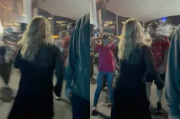 thumb_vk_Vrouw_neemt_bij_concert_Sabrina_Carpenter_nog_even_wraak_op_ex_verloofde