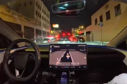 thumb_self_drive-tesla