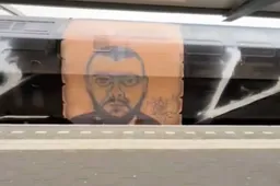 thumb_vk_Bolle_Jos_verschijnt_in_graffiti_op_treinstel