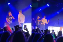 thumb_vk_Gerard_Joling_gaat_los_op_podium_na_biergooi_actie_Weet_je_hoe_dat_voelt