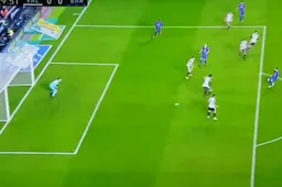 Ook Messi heeft niet alle beslissingen mee, maar deze blunder van ref is wel flagrant (video)