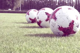 Robert Beric bewijst dat hij wel degelijk lekker van voetballen (video)