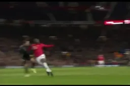 Lukaku kan het nog steeds en zorgt voor dolle minuut (video)