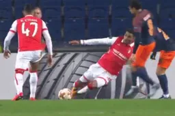 Club-killer pakt uit met 'schwalbe van het jaar'