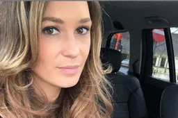 WAG van Frank Boeckx is bijzonder sexy in bikini