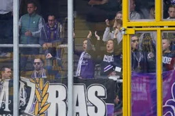 Paars-witte fans snappen niet wat er met sterkhouder gebeurt: "Triest om zien"