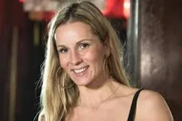 Joke van de Velde doet ex Emile Mpenza zweten met naaktfoto's: "Bomba"