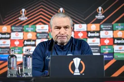 Bernd Storck krijgt al meteen flinke klap te verwerken bij Genk