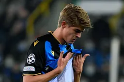 Radja Nainggolan haalt uit naar Charles De Ketelaere