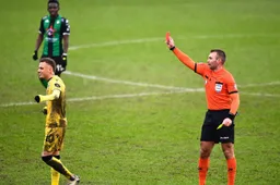 Dít is de échte reden waarom Noa Lang rood kreeg: "Het is sterker dan hemzelf"