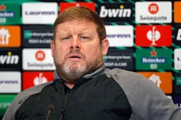 Hein Vanhaezebrouck haalt fel uit na stunt Anderlecht: "Dit kan gewoon niet"