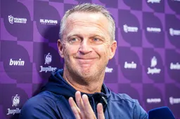 ‘Ex-Anderlecht-trainer John van den Brom dwarsboomt paars-wit plots’ (VIDEO)
