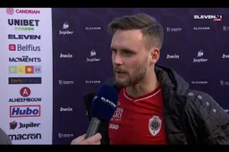 Birger Verstraete maakt ref Visser compleet af tijdens de rust van topper