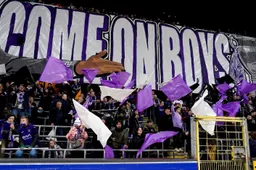 Anderlecht-fans zien onverwacht supertalent geniaal uitpakken: "Crazy" (VIDEO)