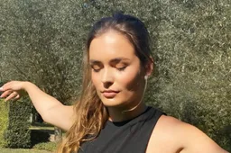 Ex-WAG Ann-Sophie Van Triel geeft zich bloot en lokt felle reacties uit: "Amai, zeg!"