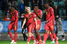 Rode Duivel wordt helemaal afgemaakt door fans: "Pak dat shirt van hem af!"