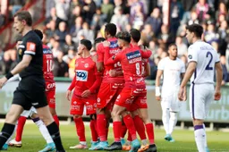 Anderlecht-supporters woest na omstreden VAR-ingreep op Kortrijk: "De dieven!"