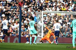 Heel Europa kijkt met open mond naar wat Leandro Trossard hier doet (VIDEO)