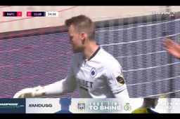 Iedereen is opeens bezig over Simon Mignolet: "Deed hij dat nu echt?!" (VIDEO)