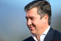 ‘Blauw-zwart hoopt op boost: Verrassende wending bij Club op de transfermercato’