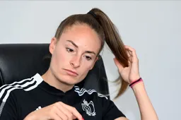 Tessa Wullaert laat zich in bikini bewonderen