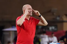 Philippe Clement kan echt niet geloven wat hem overkomt: "Neen, toch?!" (VIDEO)