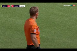 'Kijkers STVV-Anderlecht woest op VAR: "Onverklaarbaar dat je dit laat passeren!"