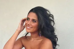 Raphaëlla Deuringer schaamt zich niet en geeft haar borsten prijs: "Howla!"