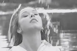 Lotte Vanwezemael doet fans zweten in doorzichtige bodysuit: “Ma wow!” (VIDEO)