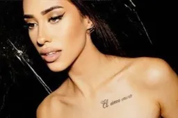 Leya doet Zeno Debast naar enorm diepe decolleté hunkeren: “Niet te doen!” (VIDEO)