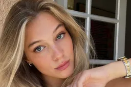 Jozefien Van de Velde doet Charles De Ketelaere blozen in badpak: “Je straalt!”