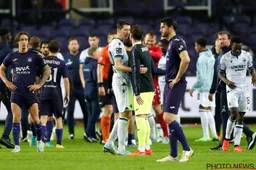Paars-witte fans razend over 'gestolen' overwinning van Club Brugge: "Hallo VAR?!"