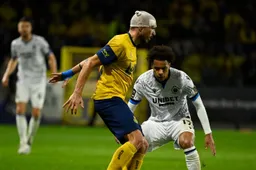 Vicekampioen Union stunt met tien man en maakt Club onverwachts belachelijk