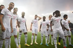 Ontsteltenis bij paars-wit: "Niet te omschrijven hoe afgrijselijk slecht hij wel niet is"