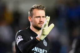 Simon Mignolet stelt zich en weigert drie spelers met ervaring bij Club Brugge
