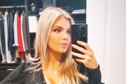 Onverwachte Anderlecht-WAG Charline warmt paars-wit op met zeer diepe decolleté