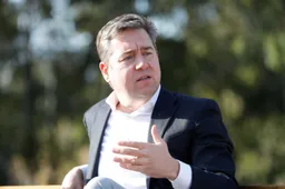 ‘Dubbele mokerslag voor Club: Twee publiekslievelingen kunnen déze winter naar Premier League’