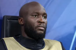 ‘Vernedering compleet: Romelu Lukaku moet nu opeens met beloften trainen’