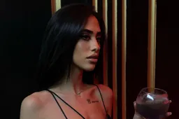 Zeno Debast wordt wild van bijzonder diepe decolleté WAG Leya: “Wauw!” (VIDEO)