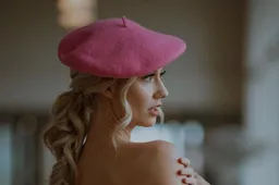 Adembenemende Celine Van Ouytsel doet Instagram crashen met haar blote outfit