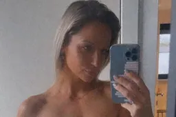 Jill Withofs geeft boezem prijs en laat Belgische fans smachten: "Wat een vamp!"