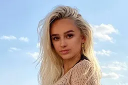 Amy Sonck blaast iedereen omver met haar grote boezem