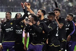 Paars-witte speler compleet grond ingeboord: “Mannekes… Zwakste schakel!”