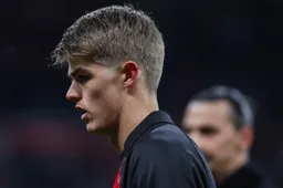 'AC Milan lost nu plots verrassend transfernieuws Charles De Ketelaere'