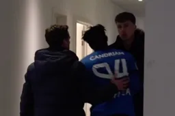 Nieuwe beelden na match uitgelekt: Razende Sylla moet gekalmeerd worden (VIDEO)